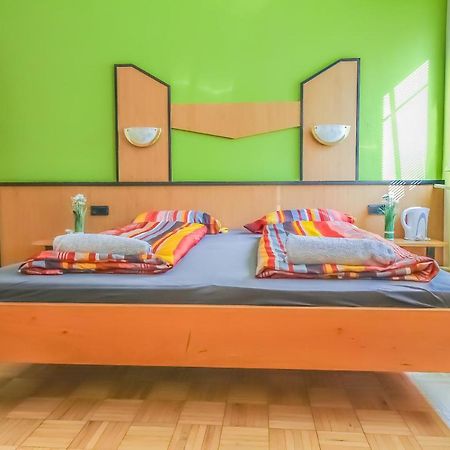 Economic 2Sb Apartment In Lively Area Wien Exterior foto